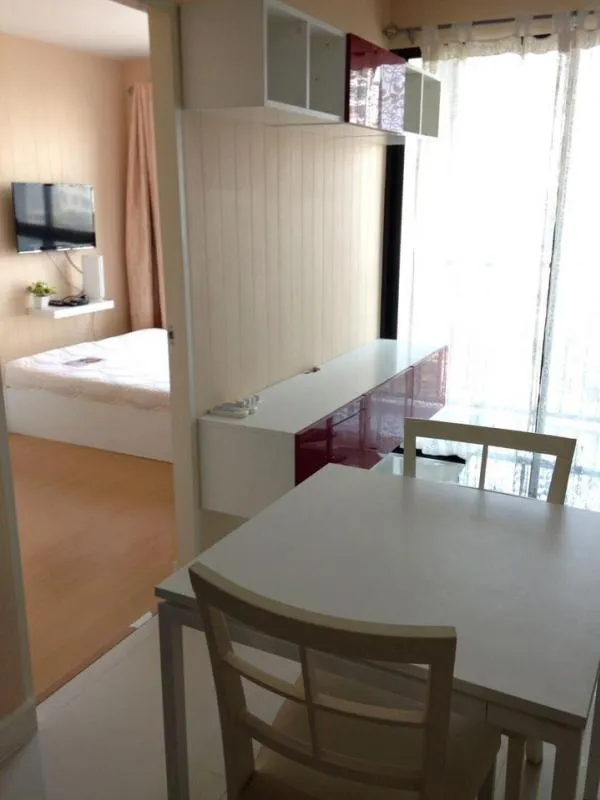 ห้องที่2นับจากห้องมุม เงียบสงบไม่มีคนเดินพลุกพล่าน เดินทางสะดวกใกล้ MRT Condo Metro Sky รัชดา มาจ้า!