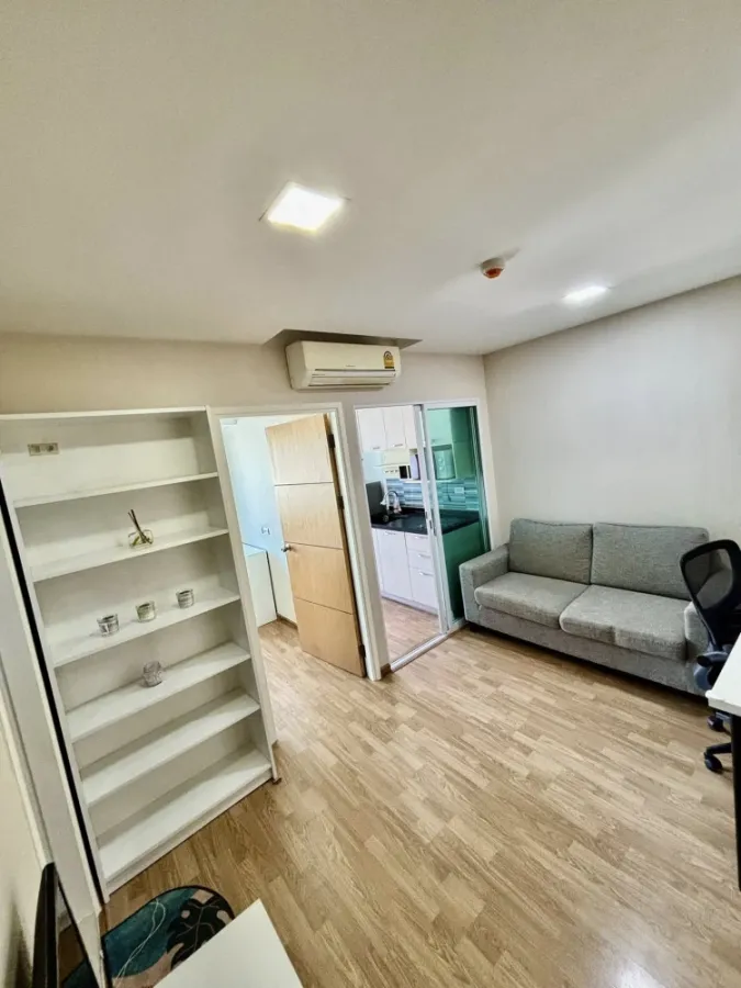 For rent: The Maple Ratchada-Ladprao, 7th floor unit. Fully furnished with appliances. Just bring your suitcase and move in!