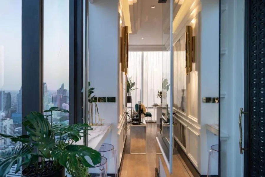 Condo for rent, Ashton Silom, decorated in Art Deco style, fully furnished, high floor, south and west views.