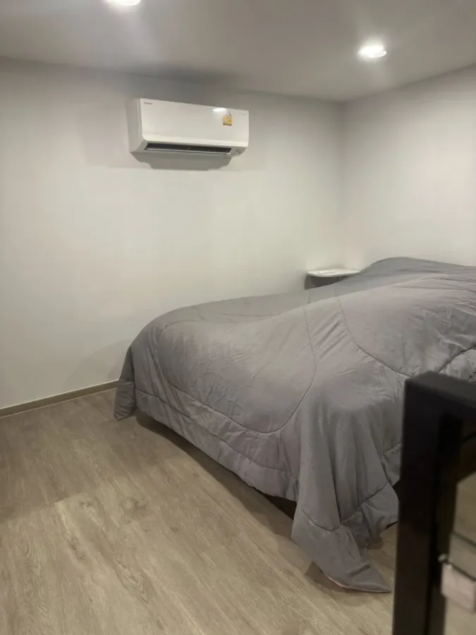 Selling rent Origin Plug & Play Ramintra Duo room, 1.5 floor, pets allowed, 4.2 meter high ceiling. Book now, don't hesitate!
