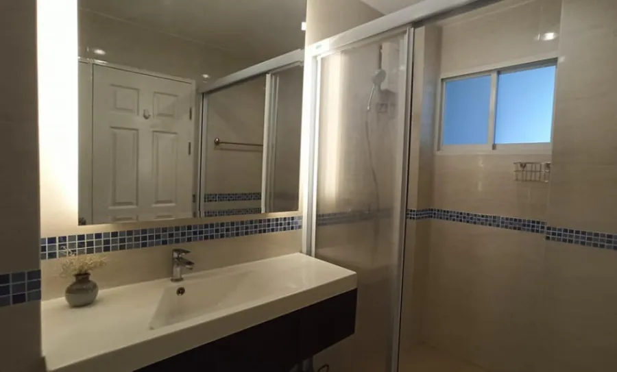 Condo for rent / sale Life @ Phahon-Ari, fully furnished, ready to move in, can't be reserved !!