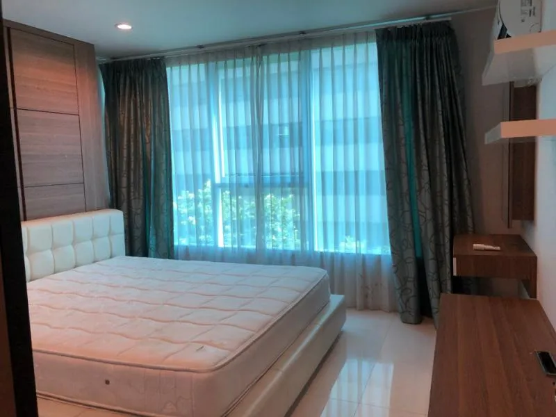 ให้เช่า คอนโด สุขุมวิท ลิฟวิ่ง ทาวน์ ชั้น 6 2 ห้องนอน ใกล้รถไฟฟ้า เดินทางสะดวก พร้อมเข้าอยู่ ห้ามพลาด!!