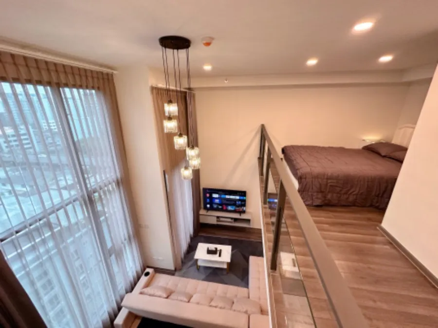 For rent!! Condo Knightsbridge Space Rama 9, duplex room, 9th floor, beautiful view, ready to move in. Hurry up and book now!!