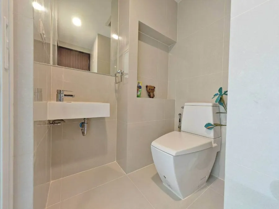 ให้เช่า ริทึ่ม สุขุมวิท 44/1 ชั้นสูงวิวเมืองสวยเกินต้าน ห้อง 45 ตรม. พื้นที่ใช้เยอะเหลือๆ ย้ายเลยจ้า