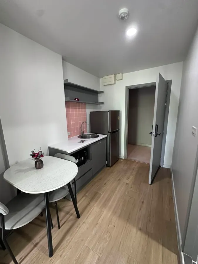 Beautiful condo for rent at Attitude Condo. Fully furnished with appliances, ready to move in. Don't miss this opportunity!