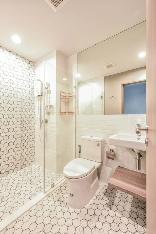 For rent: Altitude Unicorn Sathorn Tha Phra, ready to move in, fully furnished, hurry and book now.