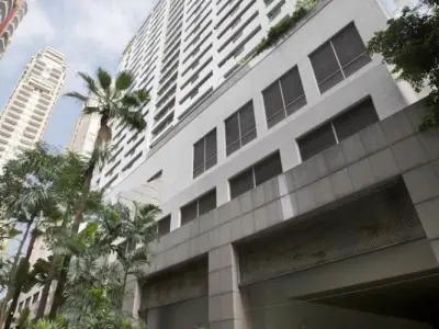 Condo The Royal Place 2