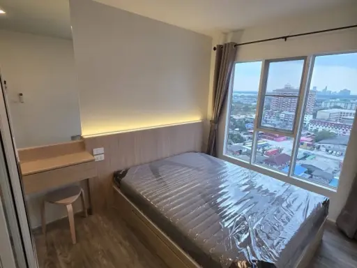 For rent: Regent Home Bangna. Beautifully decorated unit with built-in cabinetry throughout, including the kitchen. Book now before it's too late!