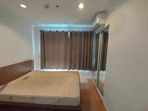 Urgent sale! Lumpini Park Pinklao condo, high floor, good view, affordable price. I must say you shouldn't miss it.
