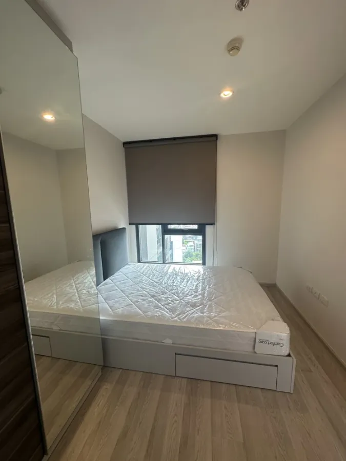 For rent Centric Ratchada-Huay Kwang. The room looks very nice. Get a great view of the city complete electrical appliances Hurry up and move