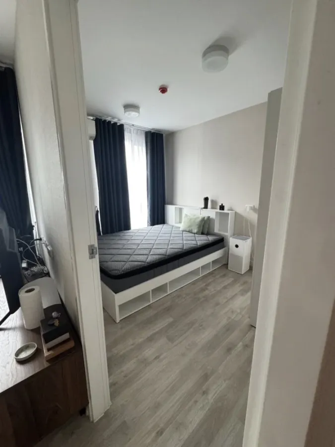 Plum Condo Ram 60 Interchange for rent. Spacious and comfortable unit with efficient use of space. Convenient and complete amenities all in one place.