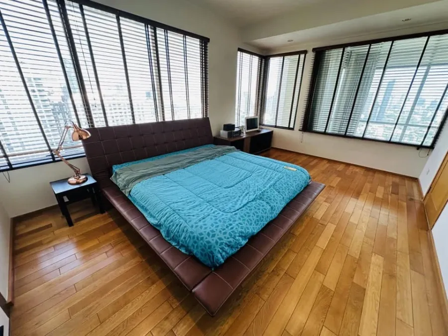 ให้เช่าคอนโด The Emporio Place Duplex 2 ห้องนอน ชั้นสูง วิวสวย มาจองได้แล้ววันี้ อย่าพลาด
