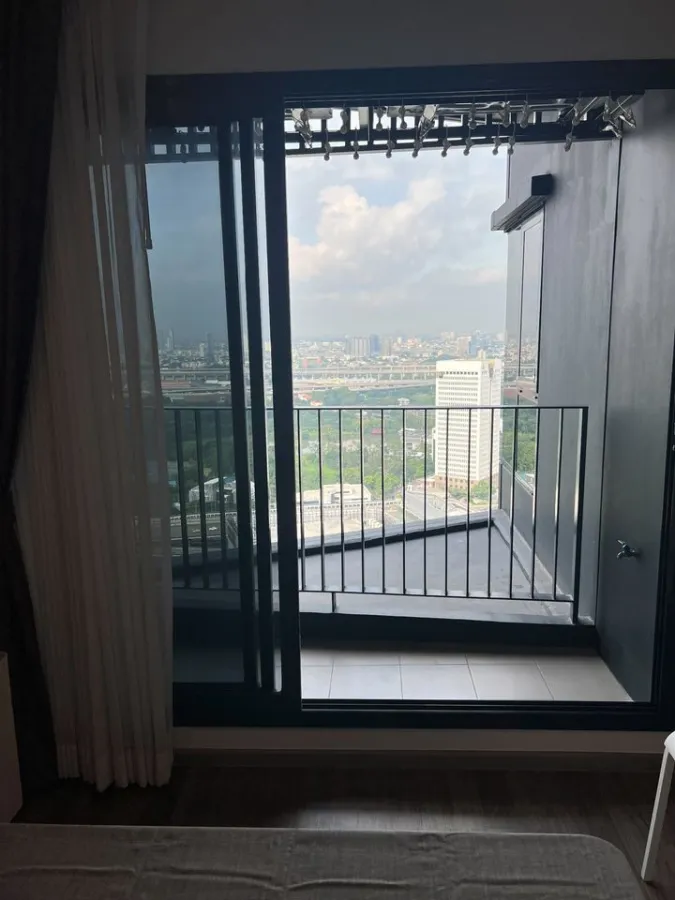 For rent/sale, Life Ladprao Valley, high floor, great view, great price, very nice room. If you don't reserve, you will regret it.
