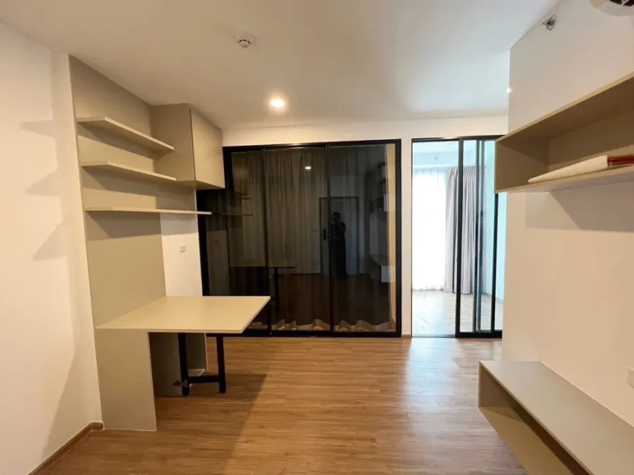 For rent THE ORIGIN Ram 209 Interchange, spacious room, lots of usable space, 24th floor, good location, beautiful view, not blocked, don't miss it.