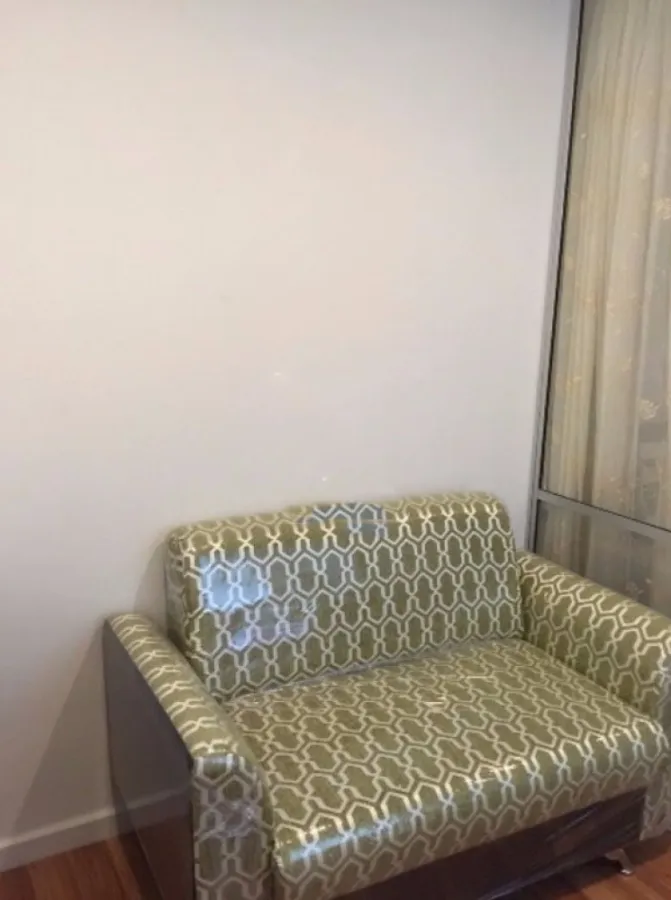 For rent, V Condo, Lat Krabang, near university, good location, convenient transportation, ready to move in, good price, first come first served!!