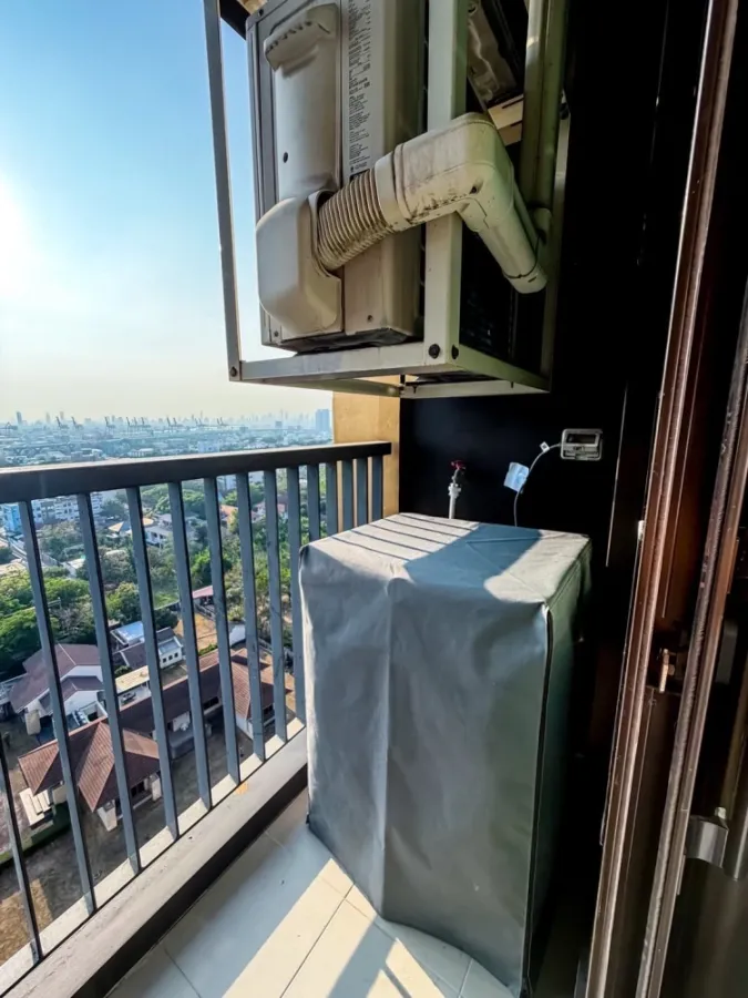 Condo for rent at Life Sukhumvit 62. Ready to move in, fully furnished. Book today! Don't miss out!