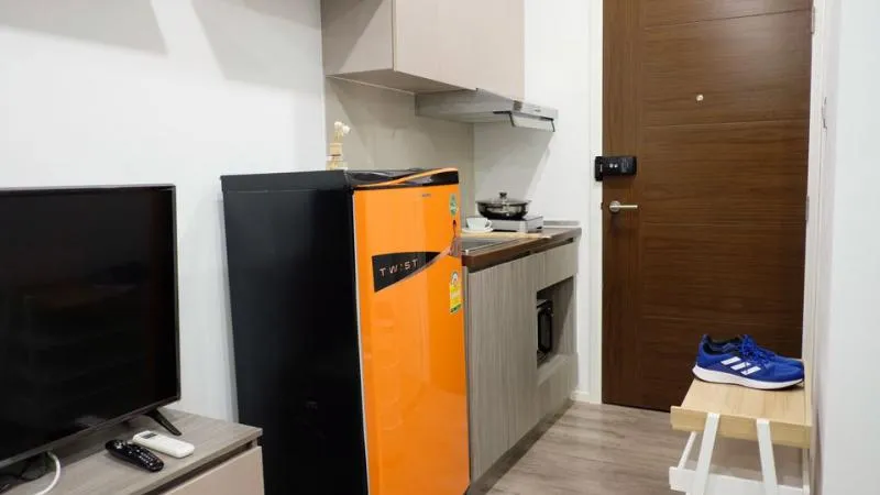 ให้เช่าคอนโด Brown condo Ratchada 32 ห้องตกแต่งสวย กั้นเป็นสัดส่วน วิวสุดปัง บรรยากาศดี จองด่วนน