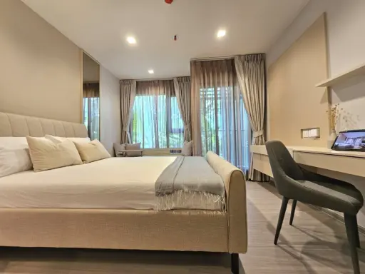 For rent, Life Sathorn - Sierra, 1 bedroom, nice decoration, comfortable colors, great value, book now, you won't be disappointed. images
