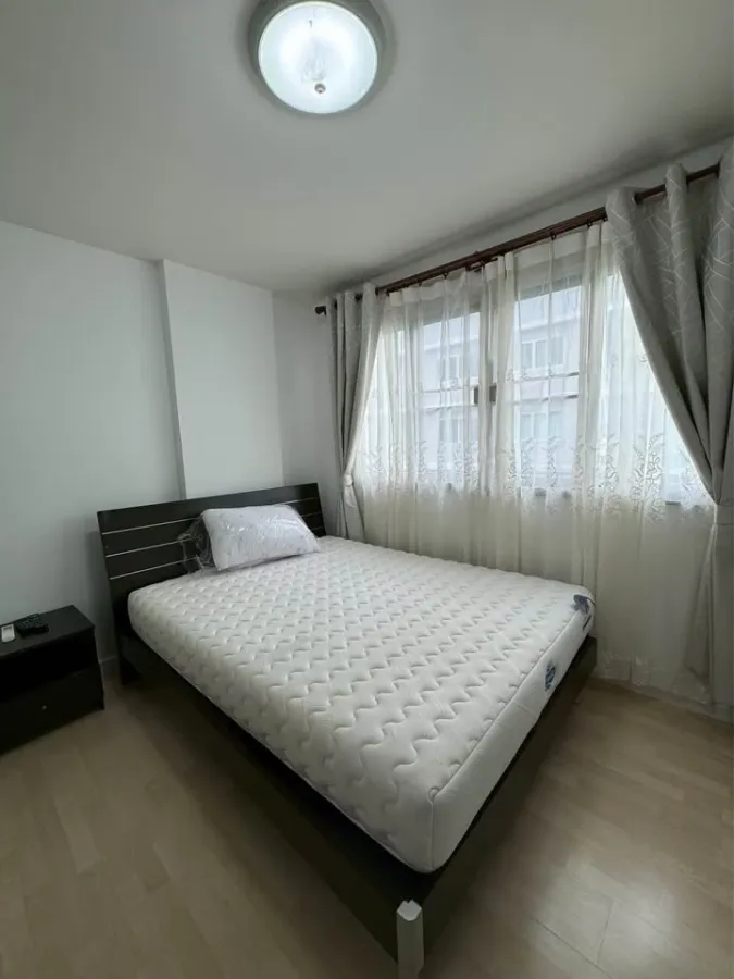 D Condo Ramintra for rent, appliances included, washing machine included, furnished room, ready to move in, just bring your bags and move in.