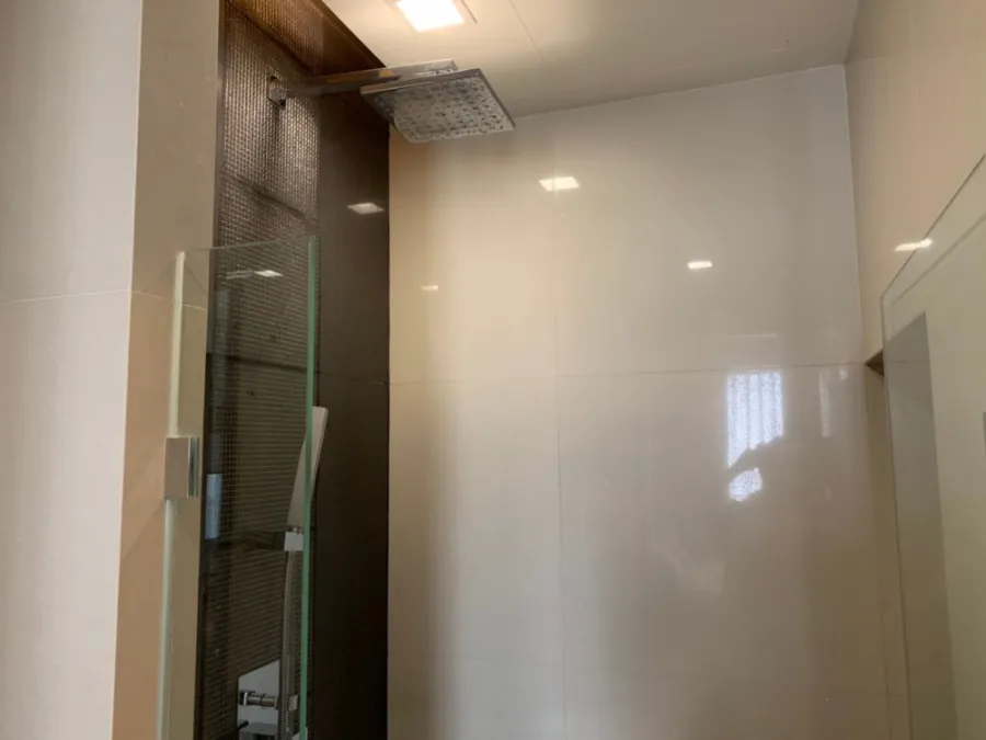 Condo for rent, Rhythm Sukhumvit 44/1, high floor, good view, complete with furniture and electrical appliances.