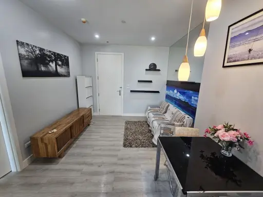For rent: The Room Sukhumvit 62, bedrooms with awesome wallpaper. The view saw many shady trees. Let me tell you, you have to make a reservation.