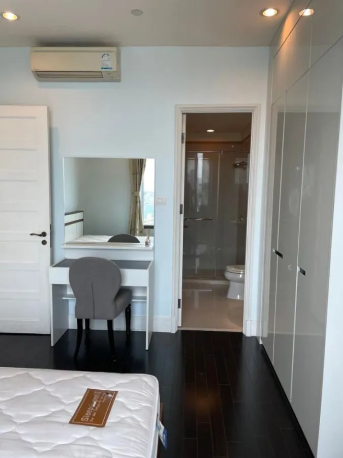 For sale / rent, Aguston Condo, Sukhumvit 22, 31st floor, good location, near BTS, 3 bedrooms, comfortable, don't miss !!