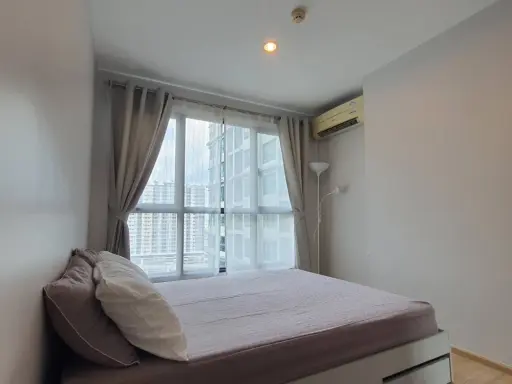 For sale: The Base Chaengwattana, ready to move in, spacious and comfortable, book now before you miss out!!