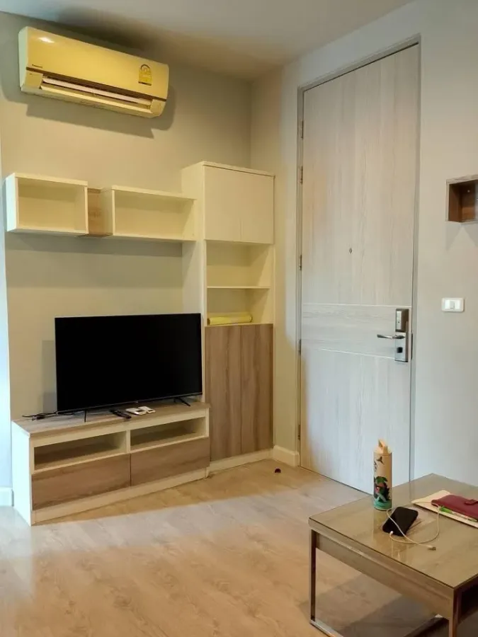 Zelle Salaya condo for rent. Ready to move in, fully furnished, affordable price. Book now!