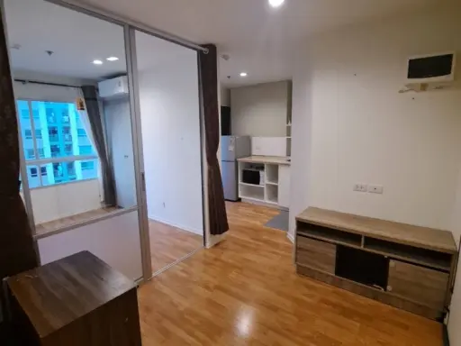 For rent, Lumpini Ville Nakhon In-Riverview, 18th floor, swimming pool view, 1 bedroom, good price, hurry and reserve now.