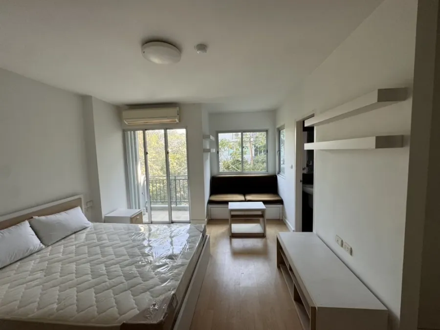 Selling My Condo Sukhumvit 81. Beautiful, quiet, and private unit. Buy now!!