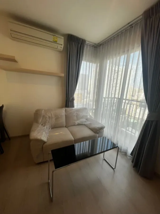 Condo for rent, Rhythm Asoke, get the morning sun, new furniture, good location, convenient transportation, don't wait, hurry up