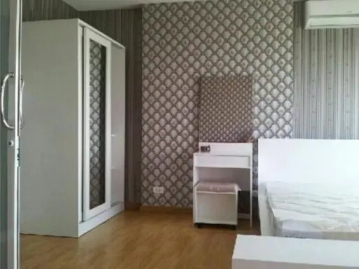 WOw for rent/sale, Bangkok Horizon Petchkasem, decorated room with stylish wallpaper Light brown tone. If interested, reserve now.