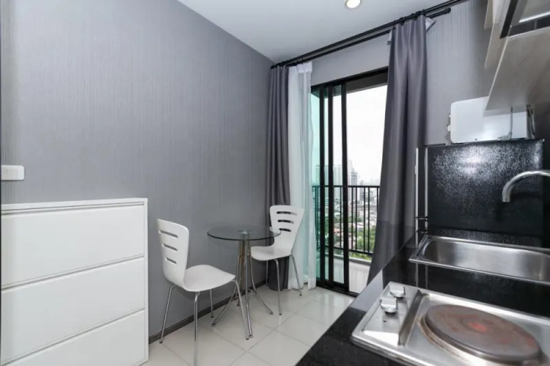 ขาย ให้เช่า คอนโด the base parkwest ห้องแบบ one bed room เฟอร์ครบชุด เครื่องใช้ไฟฟ้าพร้อม จองเลย