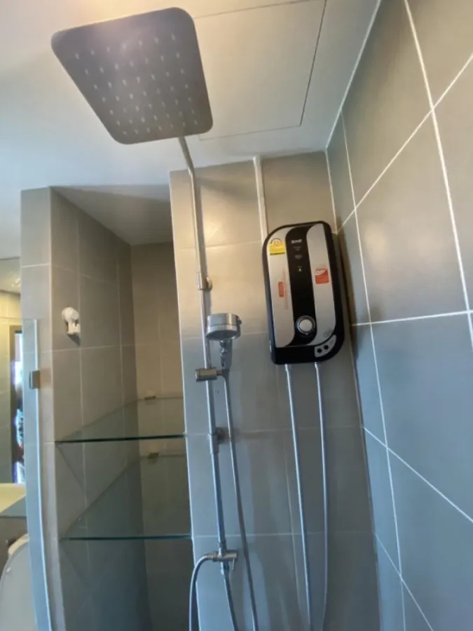 For sale: Ideo O2, 21st floor, pool view, beautiful room, comes with complete decoration. If you are interested in becoming an owner, reserve now.