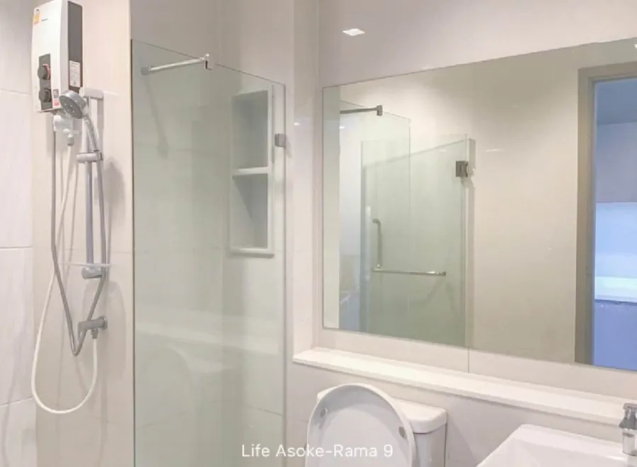 Condo for sale, Life Asoke-Rama 9, color tone, easy decoration, 11th floor, nice to live in, like this, you need to reserve now.