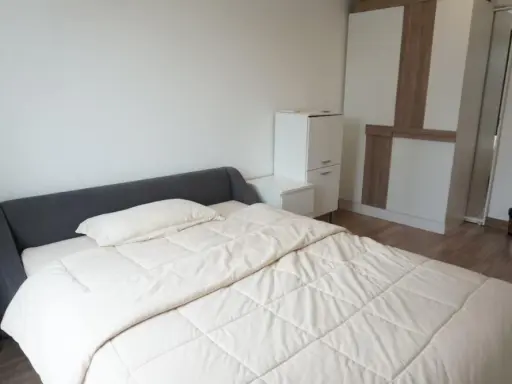 Rent Voque Sukhumvit 16, corner room, lots of usable space north porch Electrical appliances are ready. Book now.