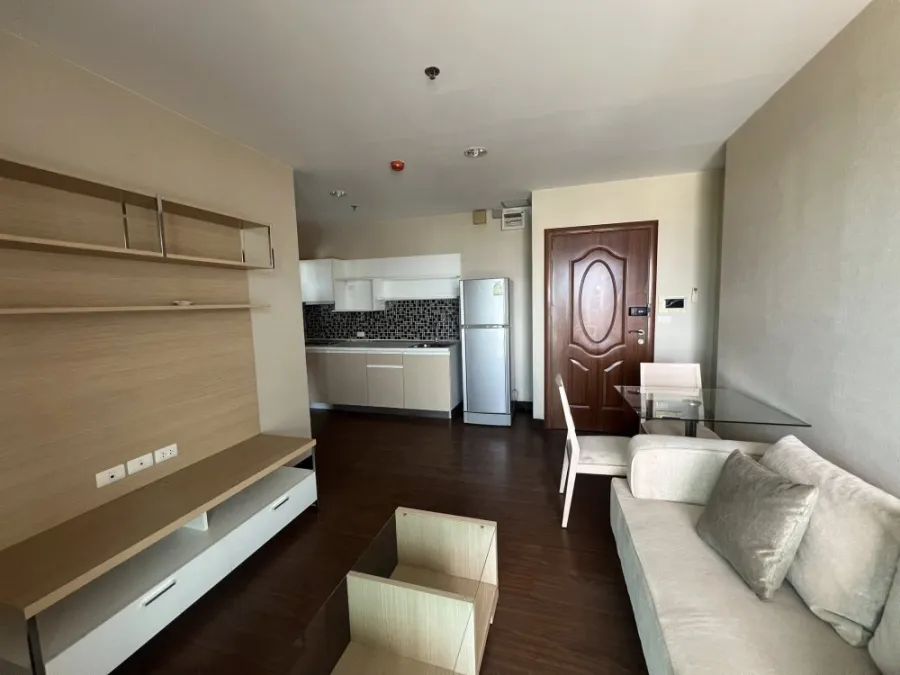 ขาย ให้เช่า Akesin Place 1 ห้องนอน 1 ห้องน้ำ มาพร้อมเฟอร์นิเจอร์และเครื่องใช้ไฟฟ้าครบครัน ห้ามพลาด