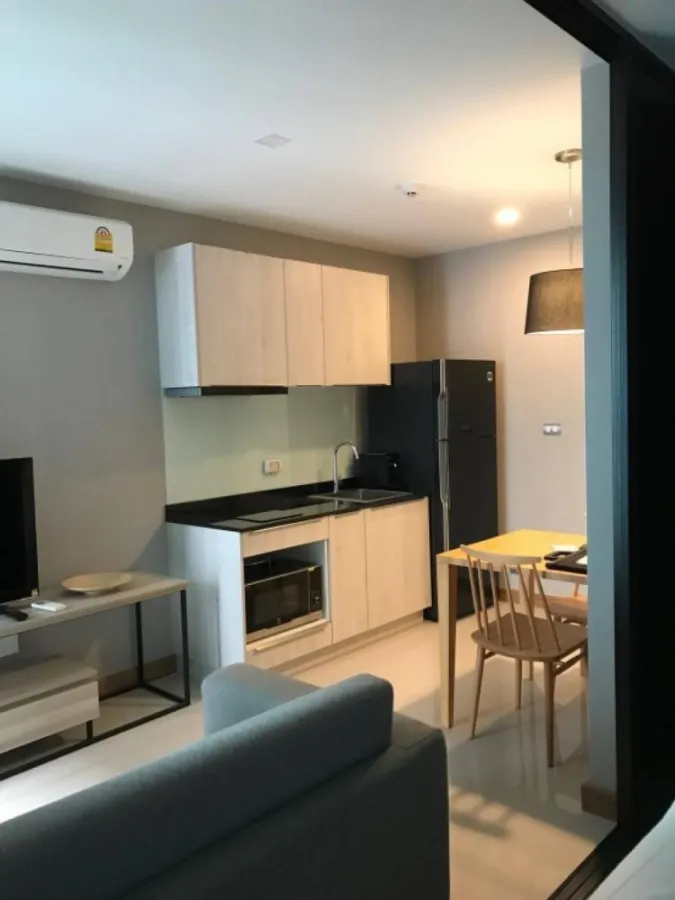 For rent: Tree Condo Sukhumvit 52, 5th floor, fully furnished and electric appliances. Book now, don't miss out.