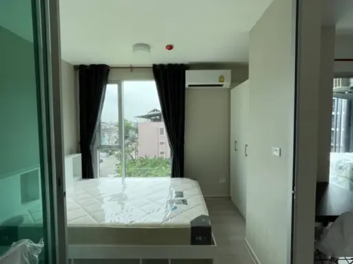Selling Plum Condo Ram 60 Interchange, 6th floor unit, fully furnished, excellent facilities. Don't miss out!