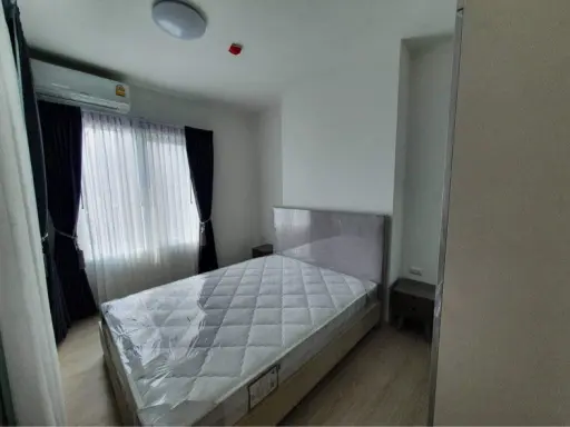 For rent, Chapter One Eco Ratchada-Huai Khwang, clean room, bright, easy on the eyes. You're already comfortable. Hurry and reserve now.