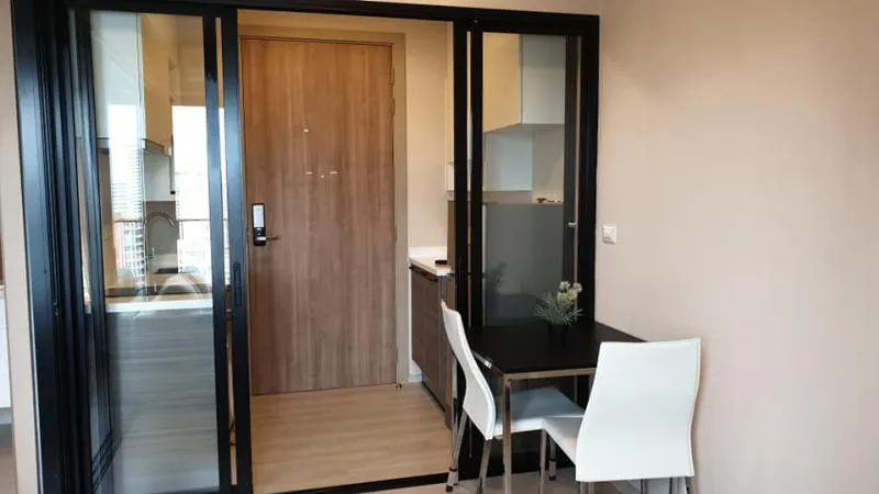 Condolette Mist Rama 9 for rent, the room is very beautiful, fully furnished, ready to move in. The view is very good.