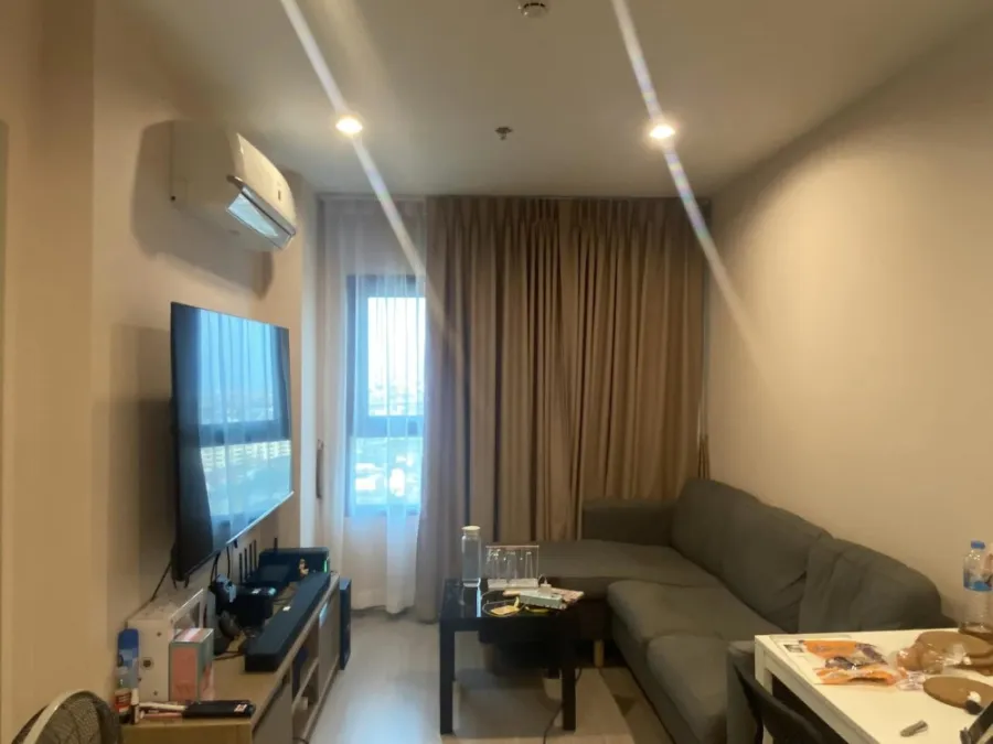 For sale: Aspire Erawan Prime, 16th floor, corner room, private, very spacious. Reserve first, get first. Urgent.