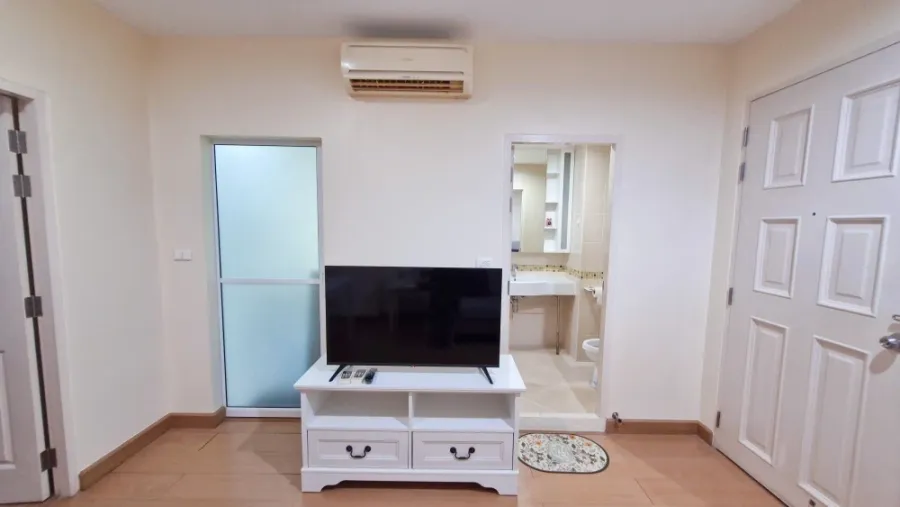 For rent Life at Tha Phra, very beautiful room, very pleasant, 7th floor, high, good condition, fully furnished If interested, hurry to reserve.