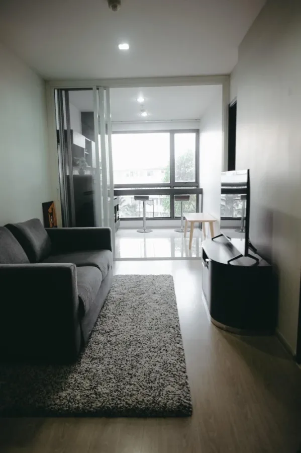 For rent: RHYTHM SUKHUMVIT 44/1, the room has a lot of usable space, fully furnished, you can't miss out on booking it.