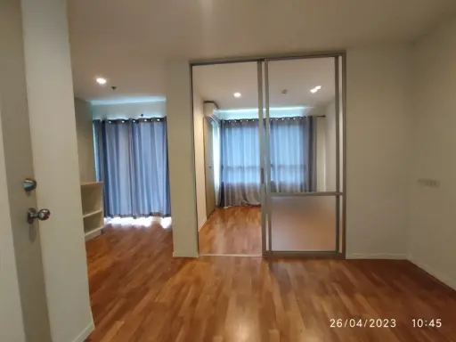 Condo for rent, Lumpini Ville Nakhon In-Riverview, empty room, affordable price, those who like to decorate their rooms should not miss it.