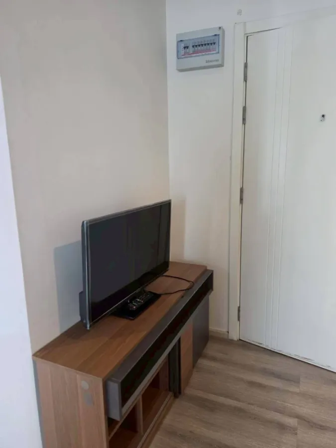 For rent: The Excel Bearing Lasalle 11. Nice room, fully furnished with appliances. Book now!