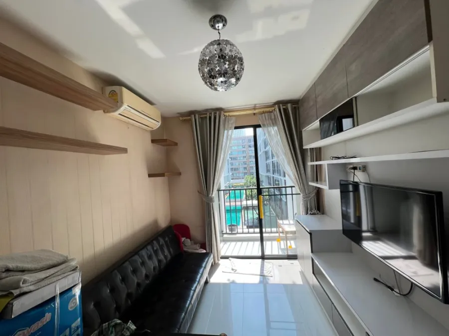 For rent!! Metro Sky Ratchada Condo, built-in furniture, complete electrical appliances You can carry your bags in and book now!!