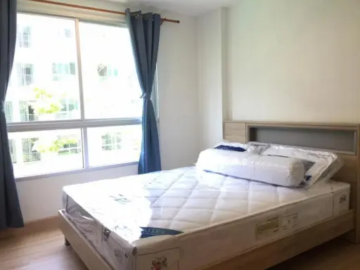 Urgent for rent !! The Niche ID Serithai Condo, new room, beautiful decoration, fully furnished, pool view, book now !!
