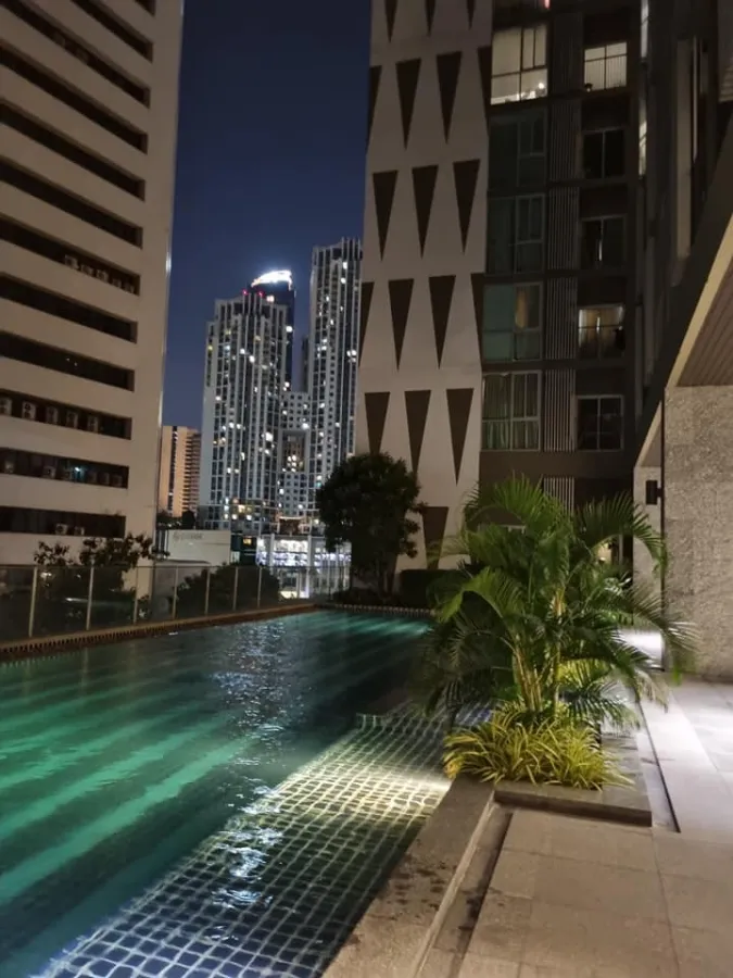 ขาย โนเบิล รีวอลฟ์ รัชดา ห้องกว้าง ขนาดใหญ่ มีพื้นที่ใช้สอย เพดานสูงโปร่ง สายแต่งห้องจองเลยจ้า