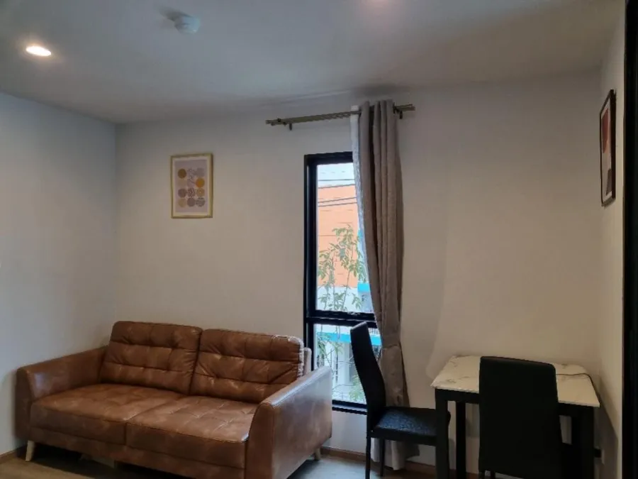 For rent, Hi Chaengwattana 19, a spacious room with a separate partition. Ready to move in immediately. Hurry up to reserve. Don't wait.